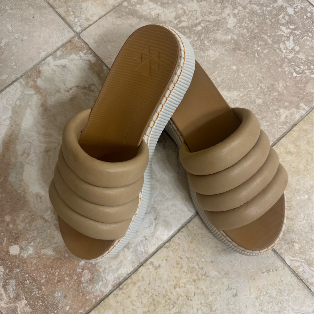 Cougar Soprato Leather Platform  Slide Sandals - Caramel, size 10